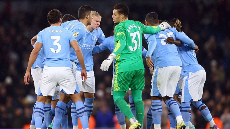 แมนฯ ซิตี้ เสียหาย 2 ต่อ-"Manchester City suffered 2 losses."