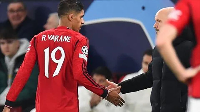 แมนยู ซื้อนักเตะ-"Manchester United buys players"