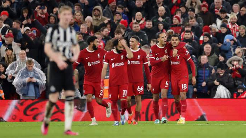 ซาลาห์ เหมาคนเดียว 2 ประตู-"Salah alone scored 2 goals.."