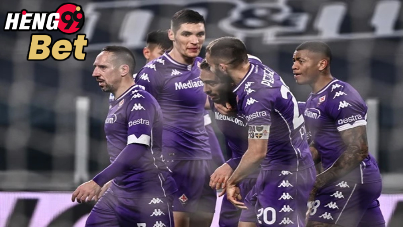 ฟิออเรนติน่า นักเตะ -"Fiorentina football player"